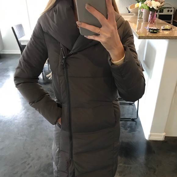 Cole Haan puffer - Picture 3 of 8